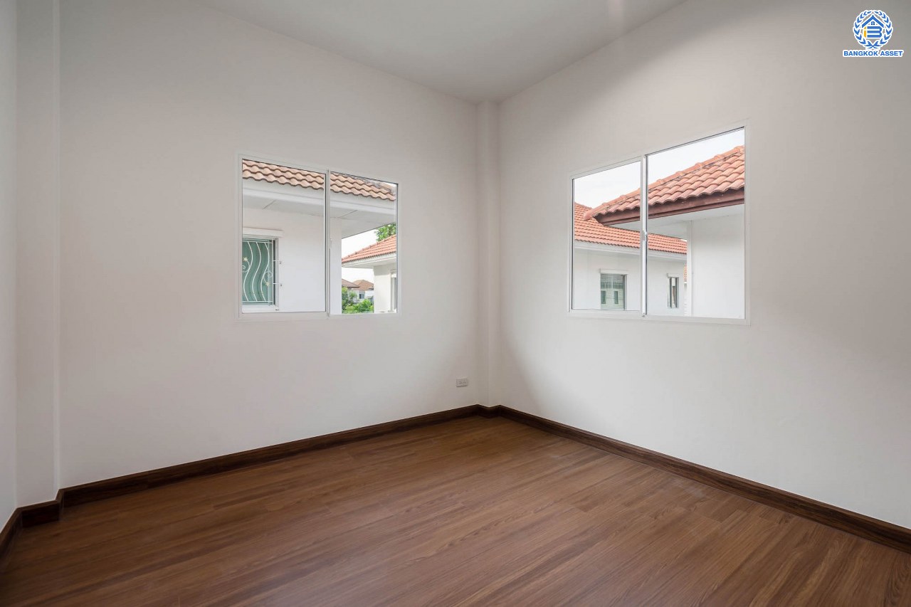 บ้านมือสองตกแต่งใหม่ โครงการ ลลิลอินเดอะพาร์ค บางใหญ่ บ้านแฝดฟังก์ชันบ้านเดี่ยว เนื้อที่ 39.9 ตร.ว. ฟังก์ชัน 3 ห้องนอน 2 ห้องน้ำ 1 ที่จอดรถ บนทำเลเดินทางสะดวก ใกล้เซ็นทรัลเวสต์เกต ทางด่วน "กาญจนาภิเษก และรถไฟฟ้าสายสีม่วง "สถานีตลาดบางใหญ่"